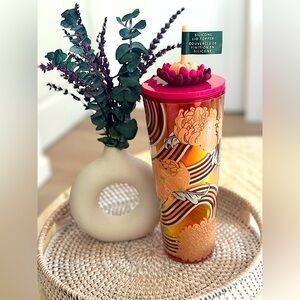 NWT Starbucks Vibrant Orange Floral Tumbler with Silicone Lid